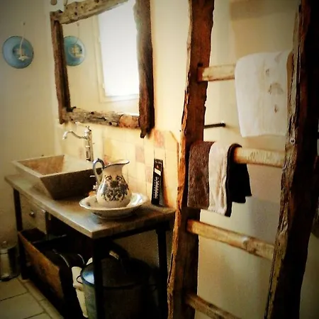 Les Tresors De Malle Mialle Bed & Breakfast Le Thor